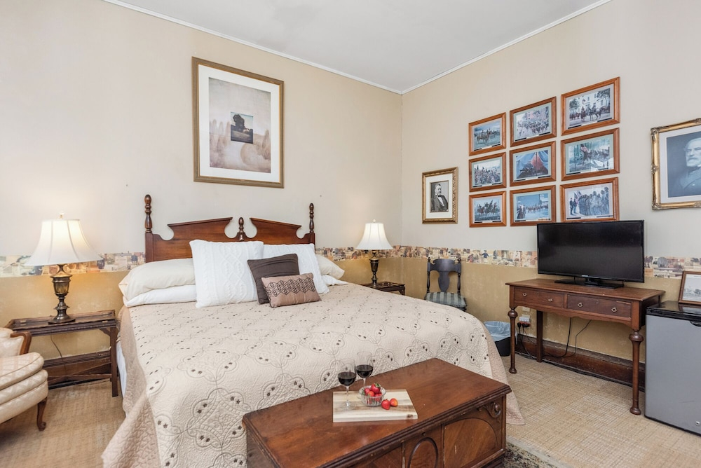 Moon River Bed and Breakfast