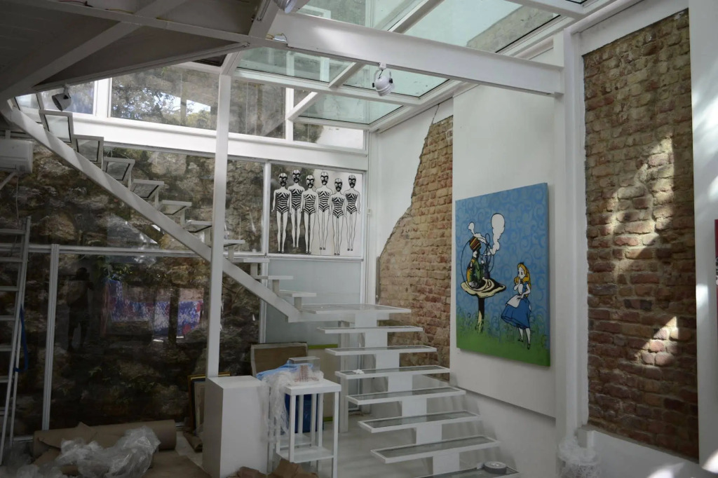 Modernistas Hospedagem e Arte