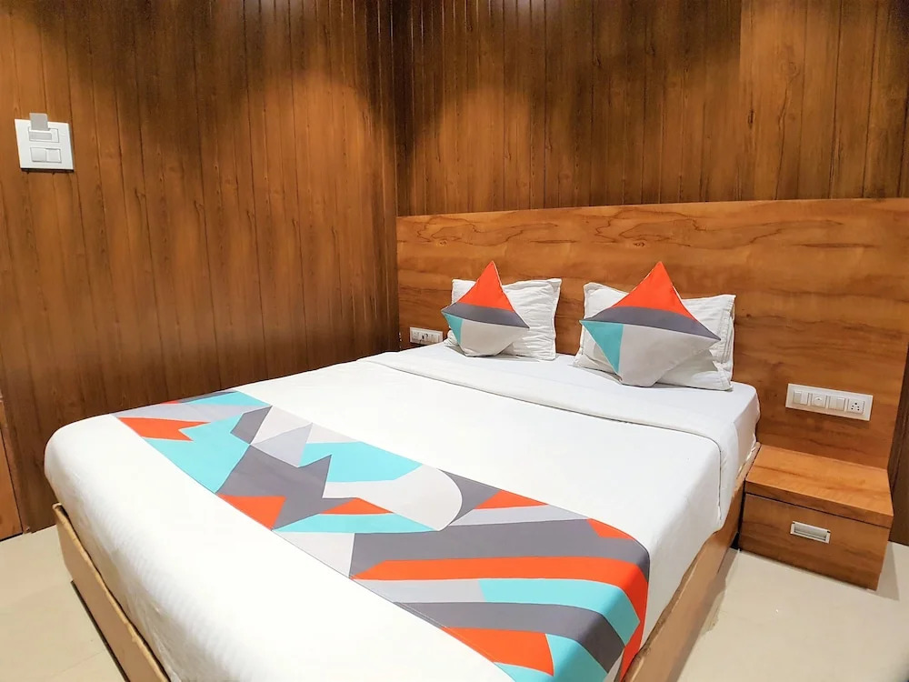Hexa Malad Suite