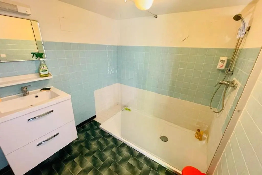 PAISIBLE HOLIDAYS for 4 Gîte 60 m with GARDEN !