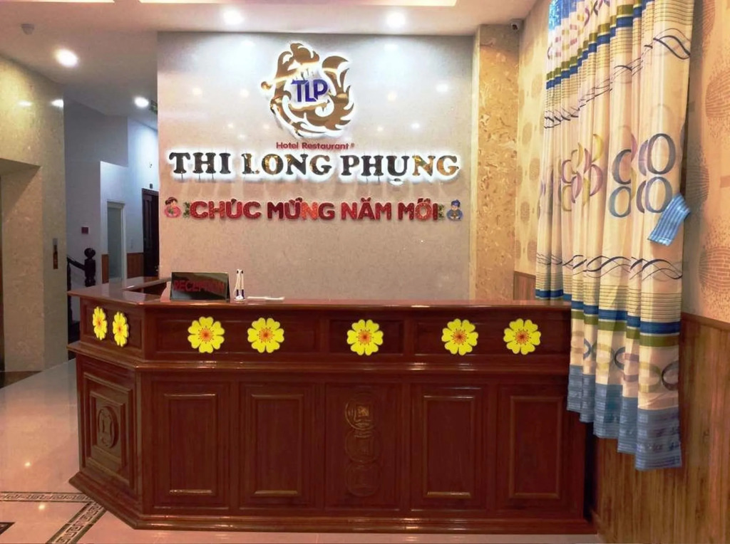 Thi Long Phụng Hotel
