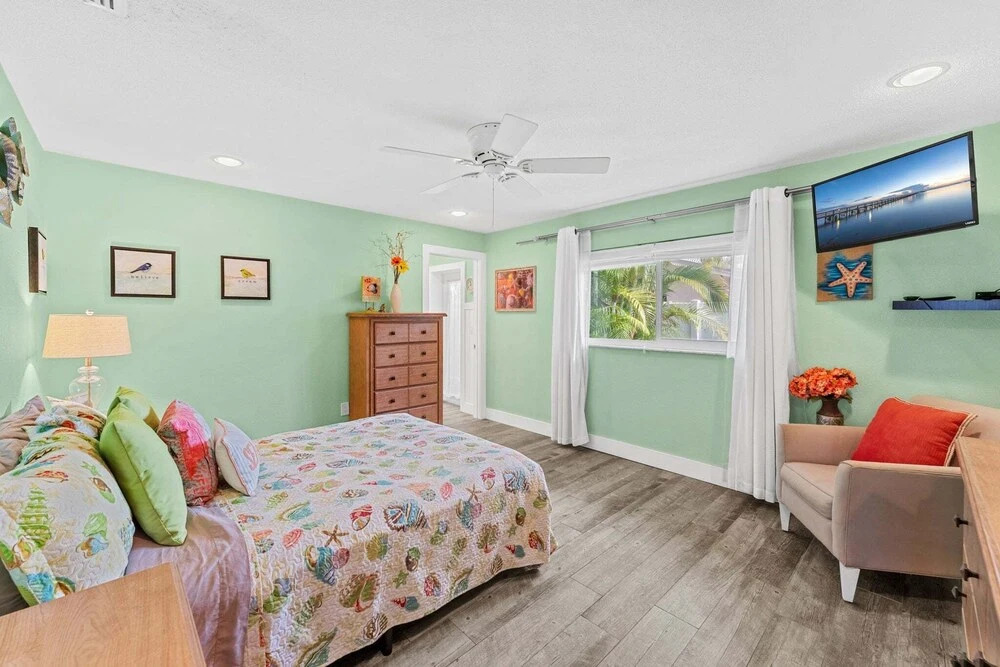 4822 Fairview Dr