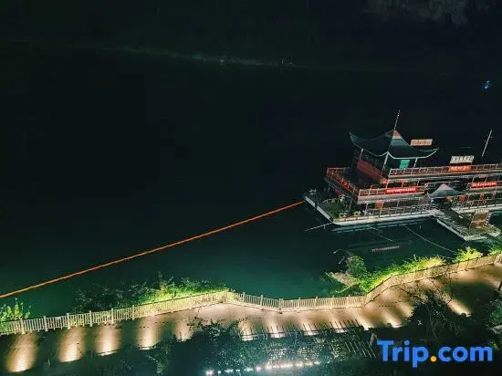 Shiyue Shiqi Homestay
