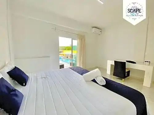 Hotel Suites DLT