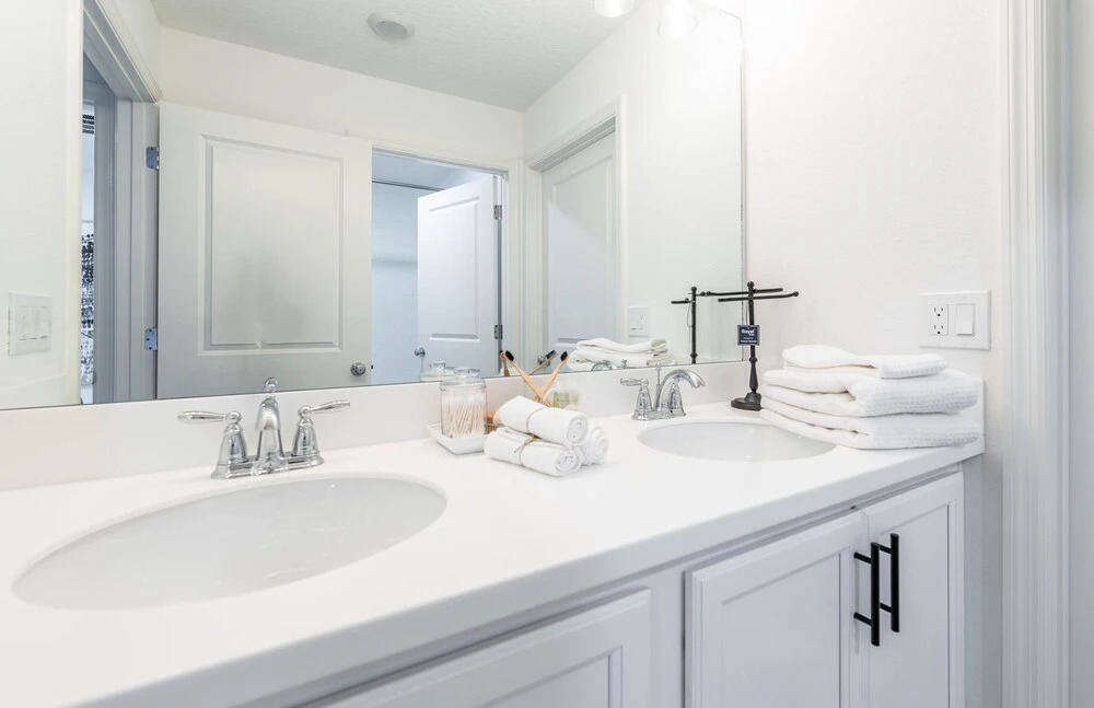 608fr 3 Bedroom Townhouse by Redawning
