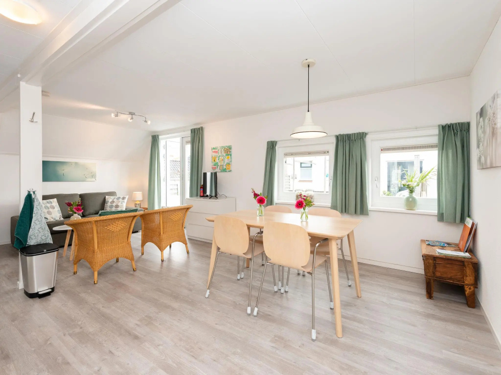 Quaint Apartment in Schoorl near Tennis Court