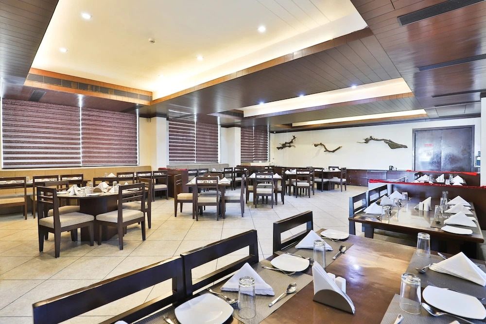 OYO 4320 Hotel Aum Regency