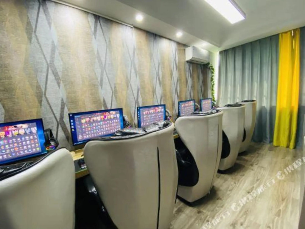 Jiahe Business Hotel