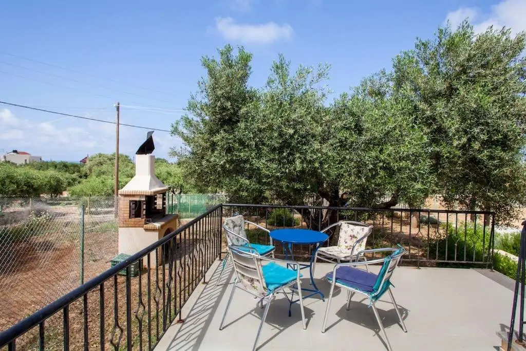 Olive grove with sea view, 20' walk to the beach