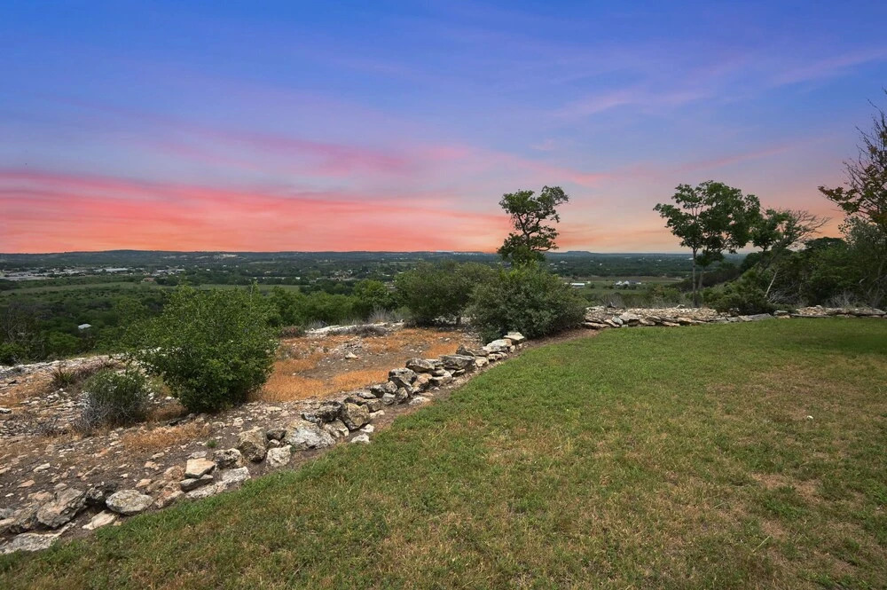 Hill Top Cottage - Dog Friendly 4 Bedroom Home by RedAwning