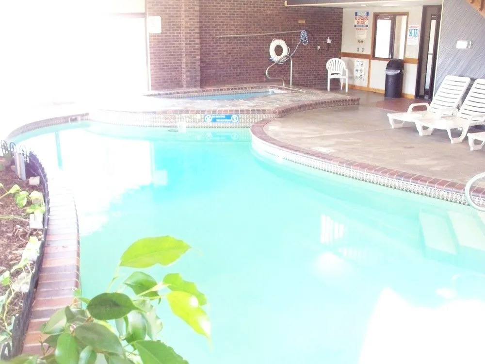 Travel Inn & Suites