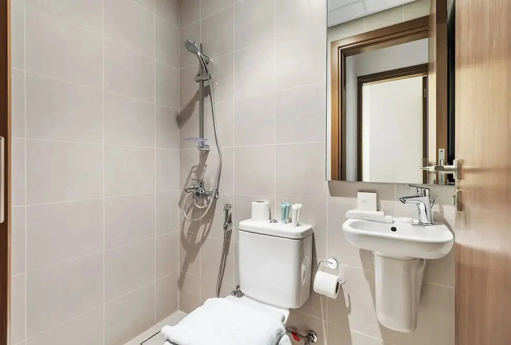 2BR M Huge Terrace Direct Canal Access
