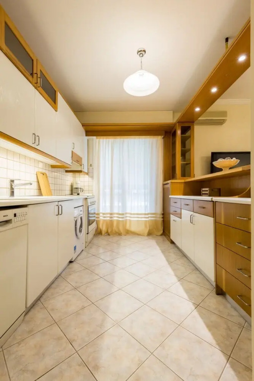 Classy 2 bedroom apartment near Acropolis & Metro