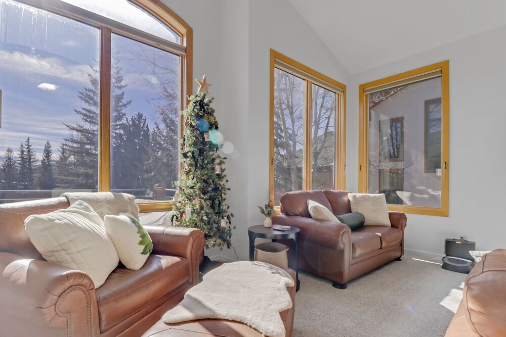 Pedal And Peak 113a 3 Bedroom Townhouse