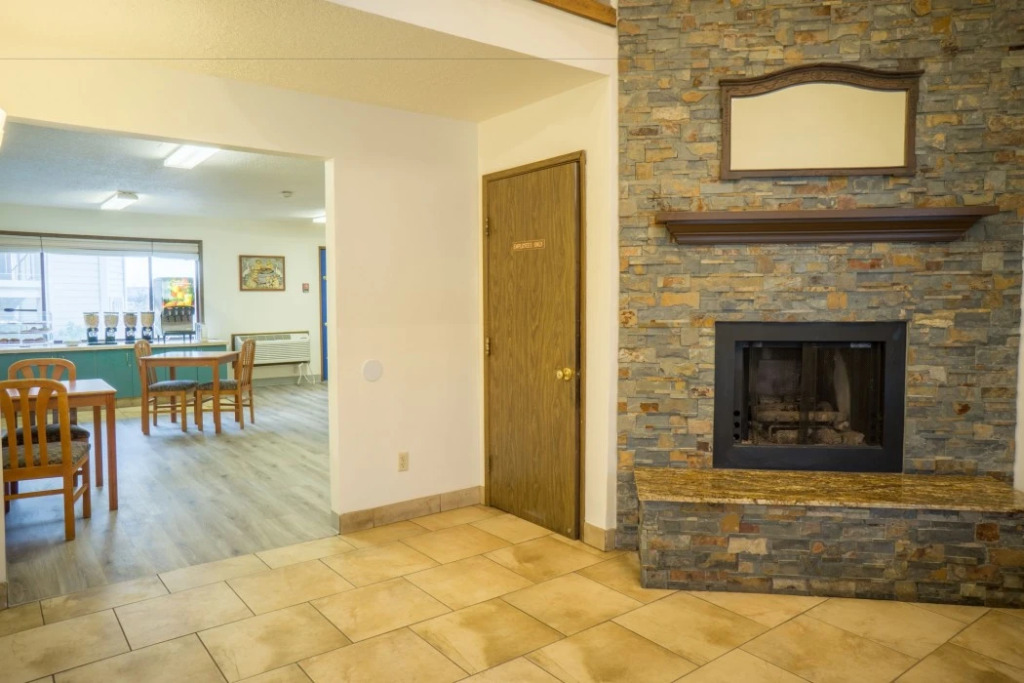 Sunnyside Inn and Suites