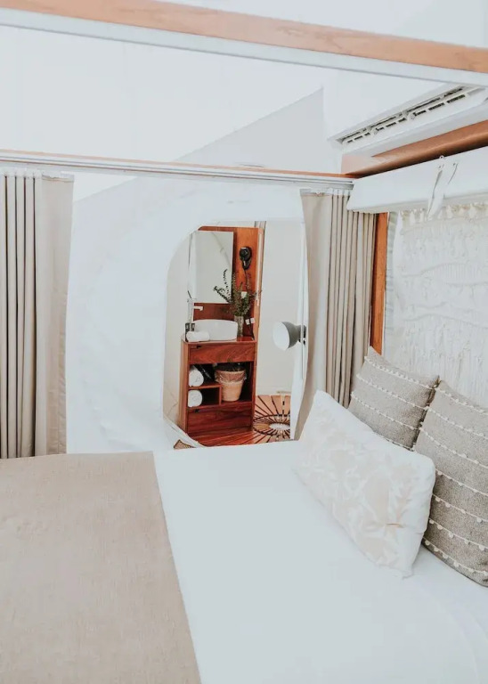Campera Hotel Burbuja VDG