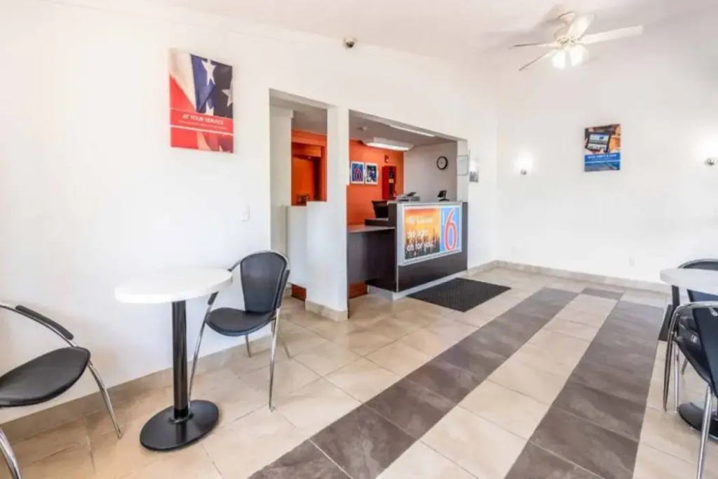 Motel 6-Mansfield, OH