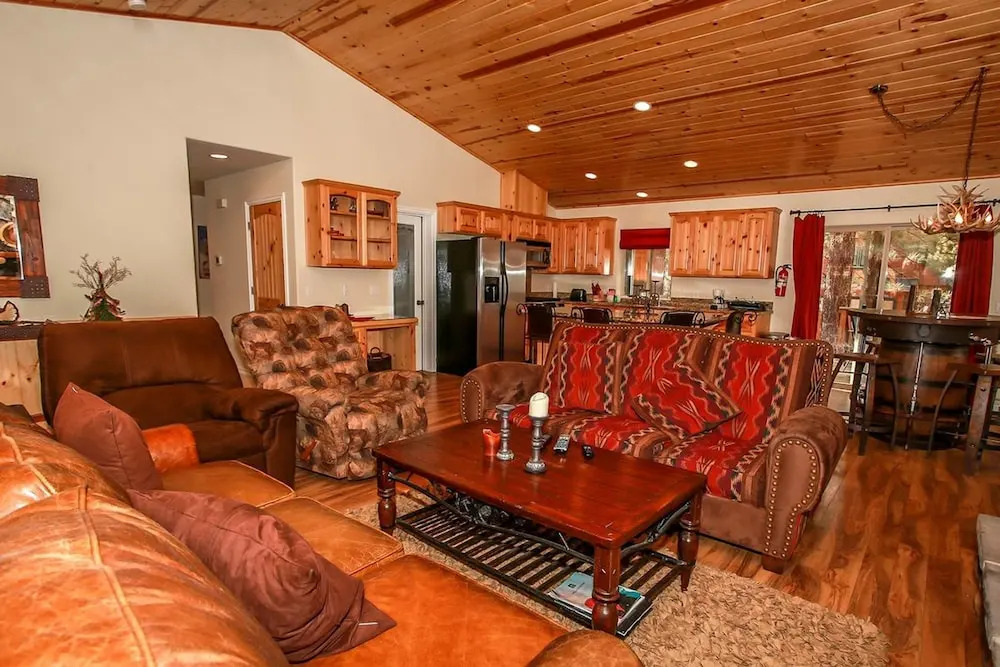 1641 - Timber Wolf Den by RedAwning