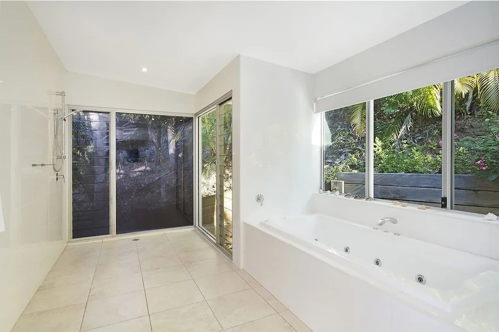 Private Little Cove Retreat minutes to Hastings St - 3 Baywoods