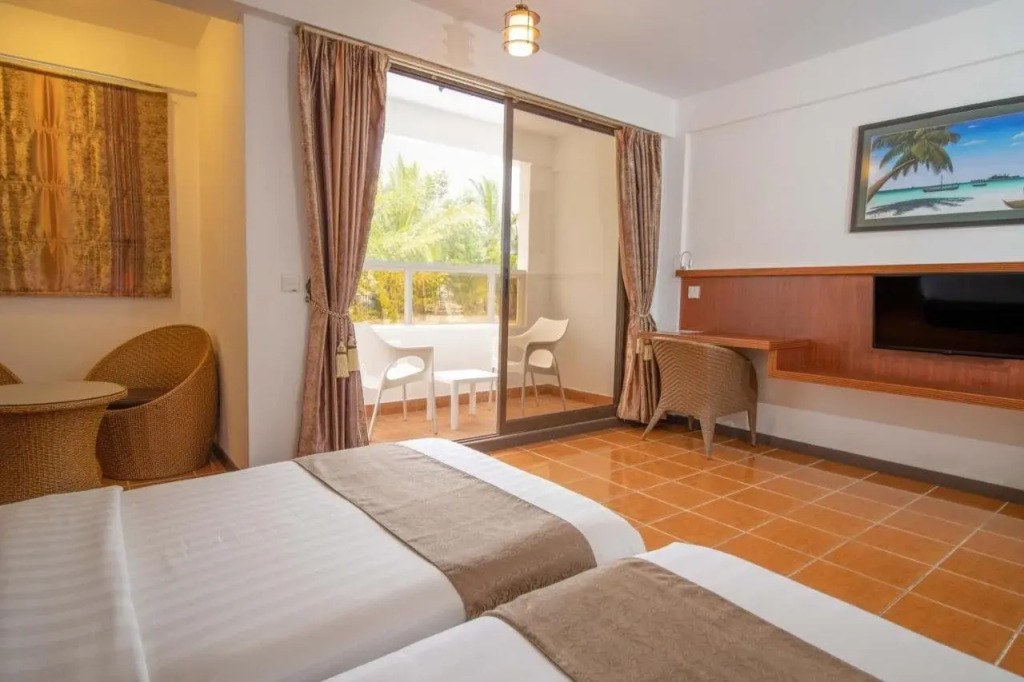 Rashu Hiyaa Hotel