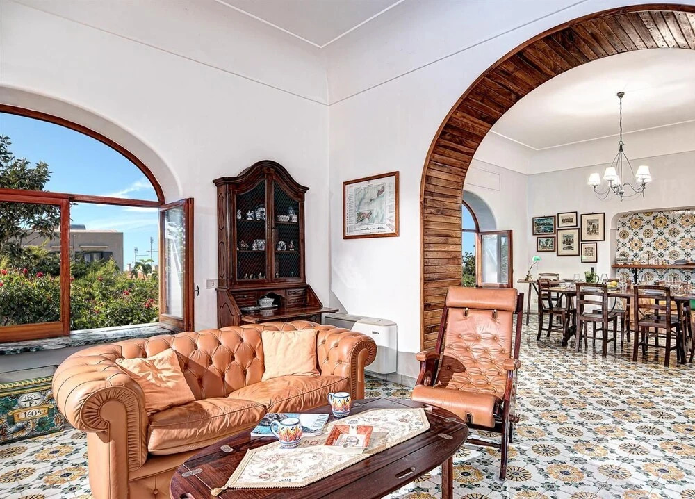 Villa Skyfall