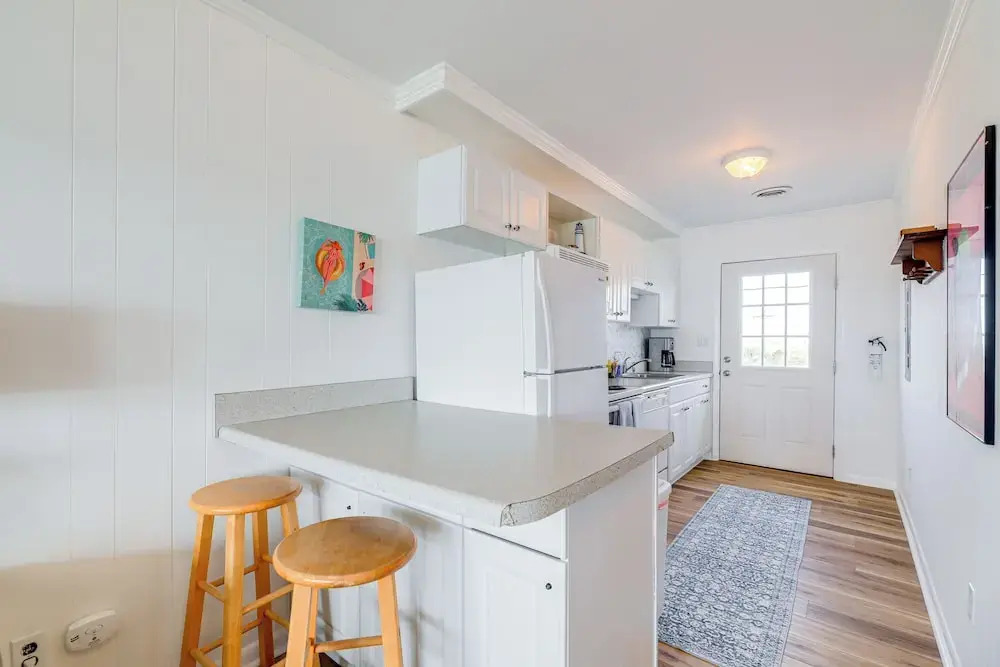 Beachfront Emerald Isle Vacation Rental with Deck!