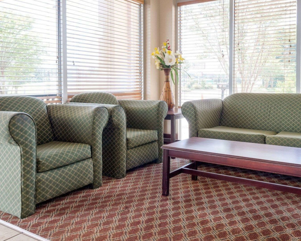 Quality Inn Louisville MS