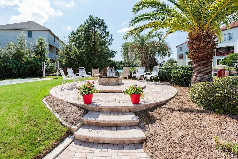 8730 Thomas Dr Condo Unit 1304A