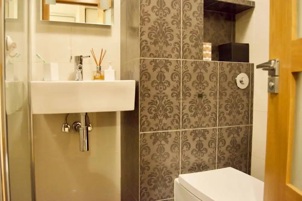 Trendy 2 Bedroom East London Flat