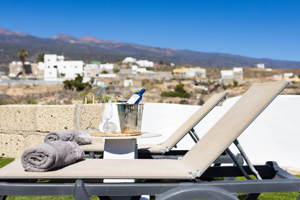 Oasis Tenerife Studio 2