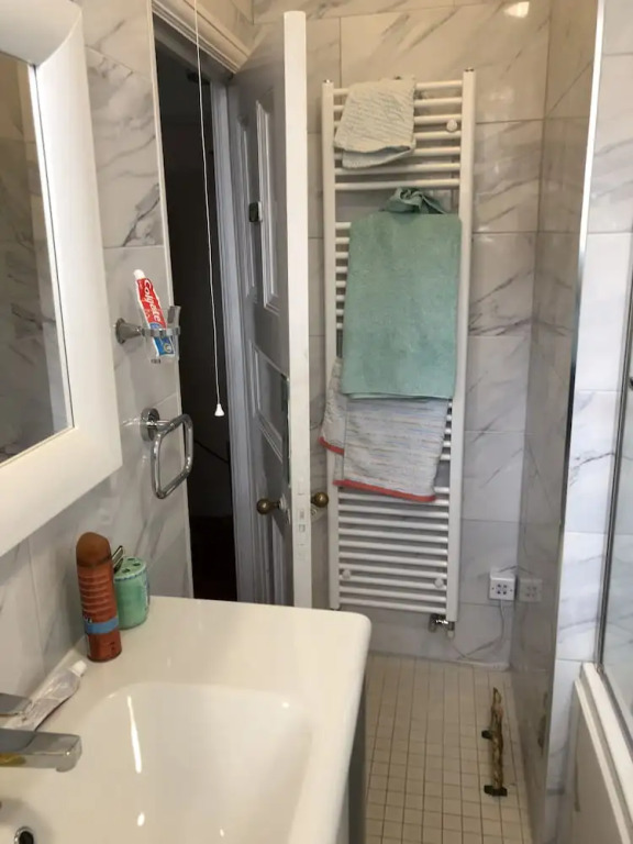 Immaculate 4-bed Apartment in Bournemouth & spa