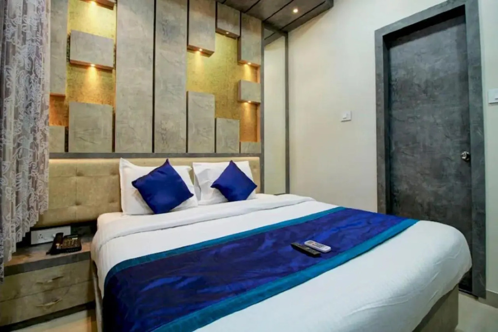 SR BOUTIQUEE STAY