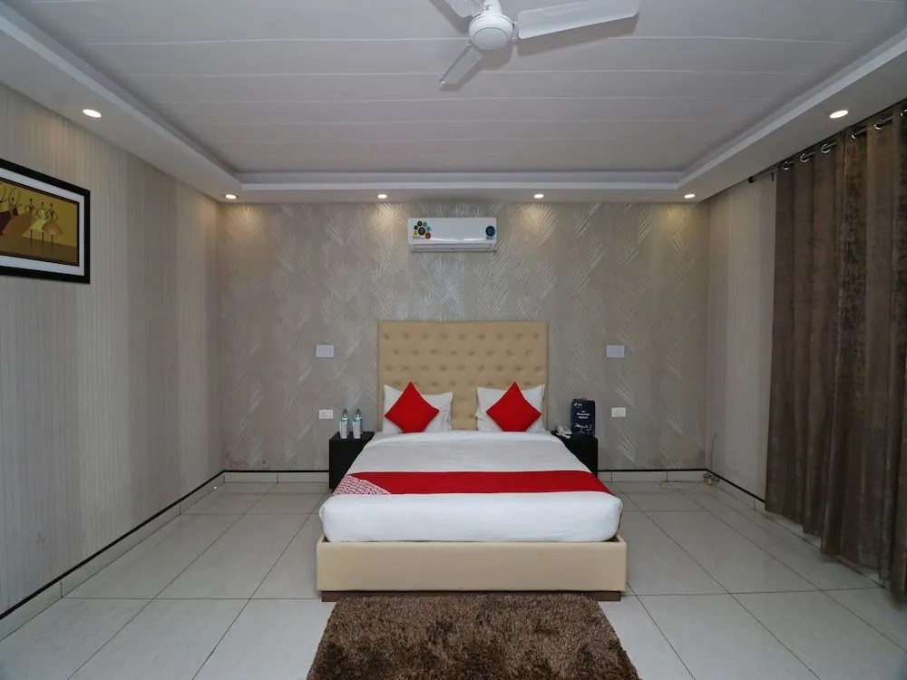 Capital O 26684 The Shahanshahi Resort