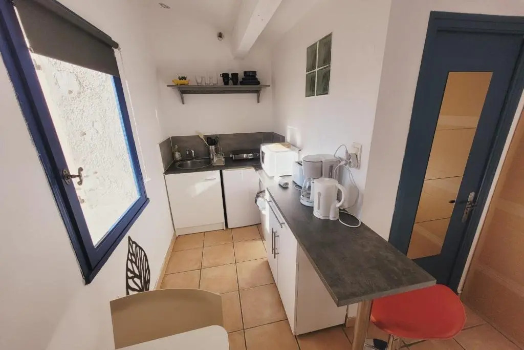 Studio With Wifi For 2 Near Remparts D'avignon