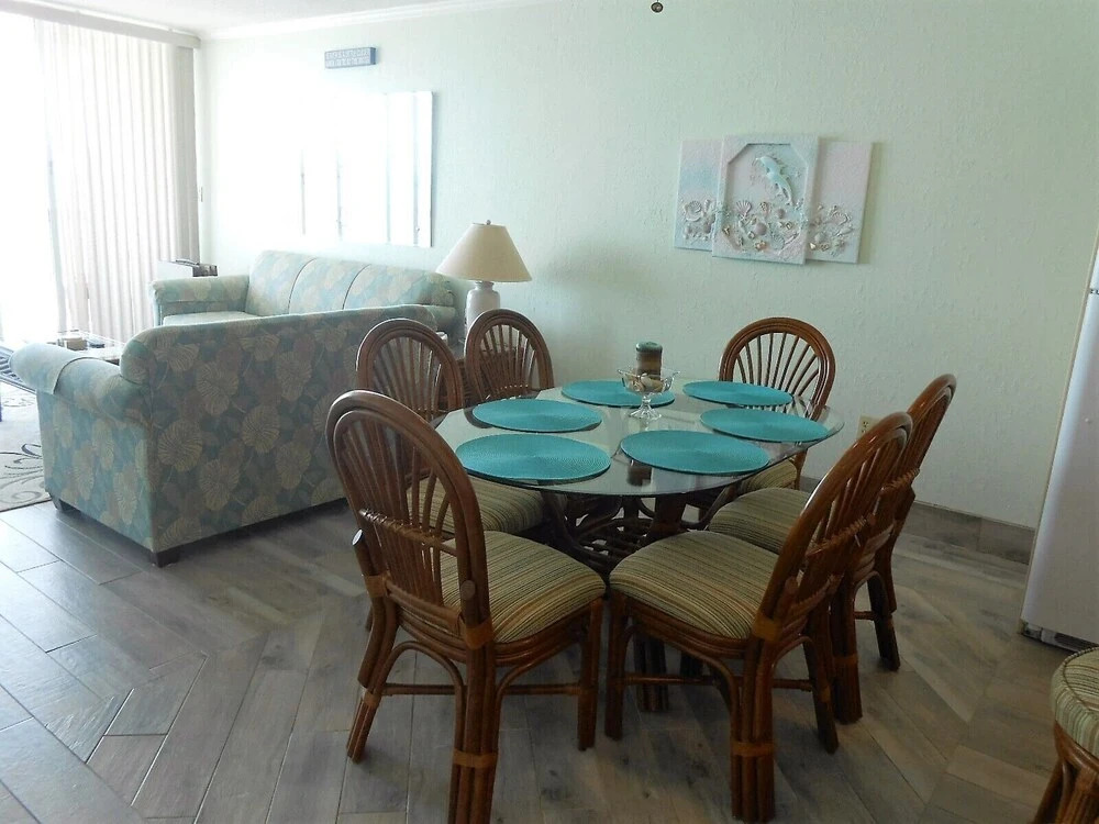0302 Waters Edge Resort 2 Bedroom Condo by Redawning