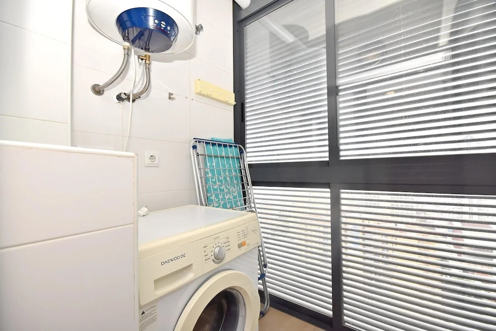 Apartment with One Bedroom in Benidorm, with Wonderful City View, Pool Access And Terrace - 900 M From the Beach