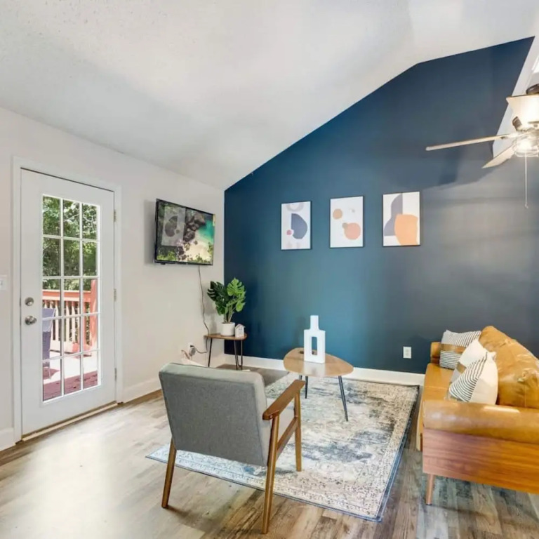 Cozy Oasis of Downtown Clarksville