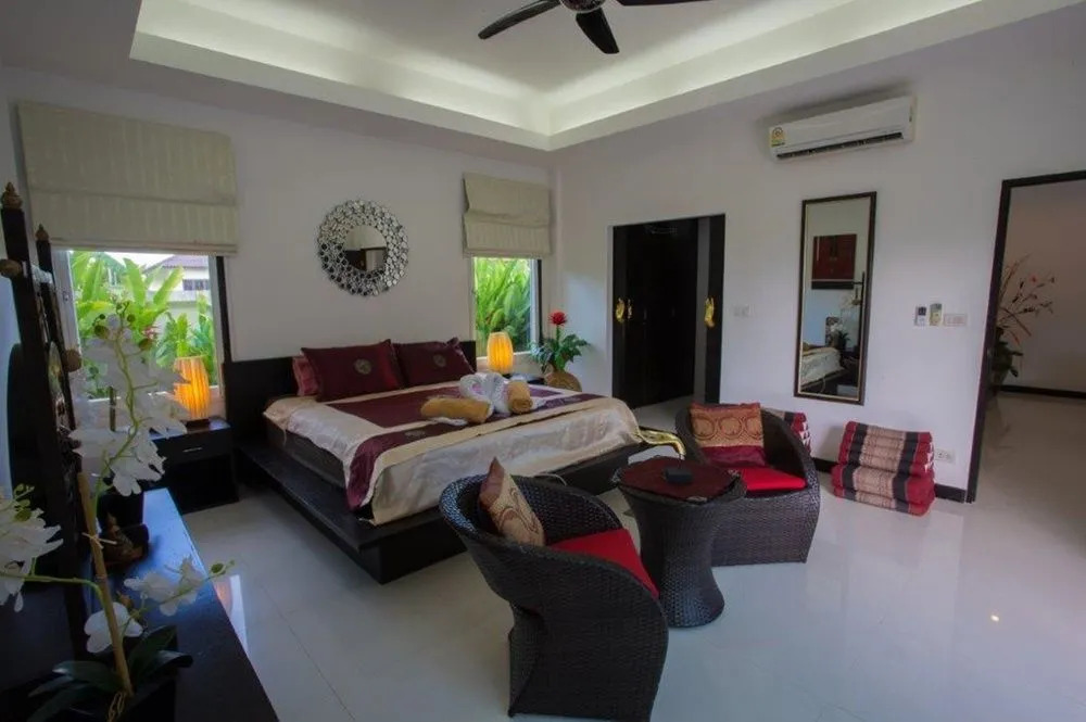 Cophi Villa 3 bd pool villa Nai harn