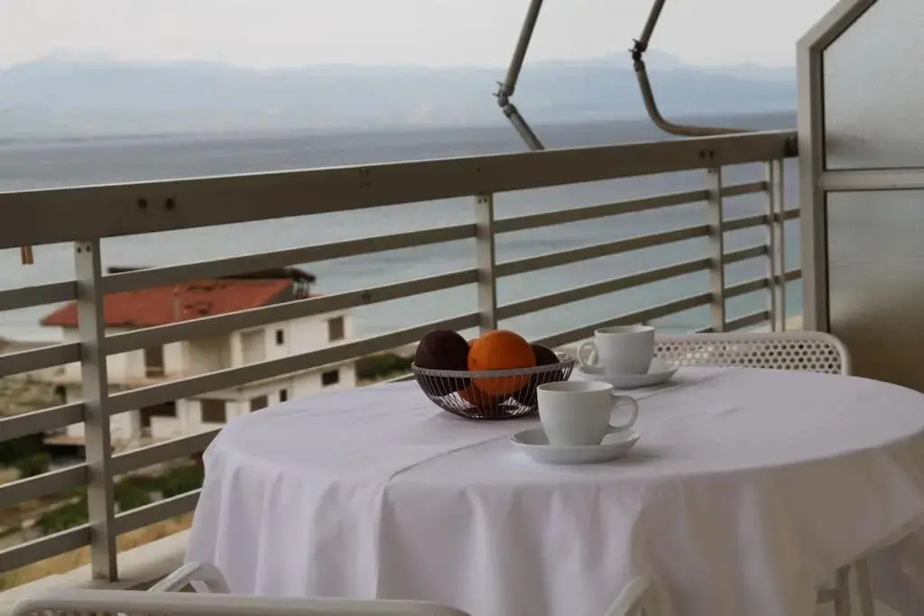 IRIDA 2Br Apartment with amazing sea view.