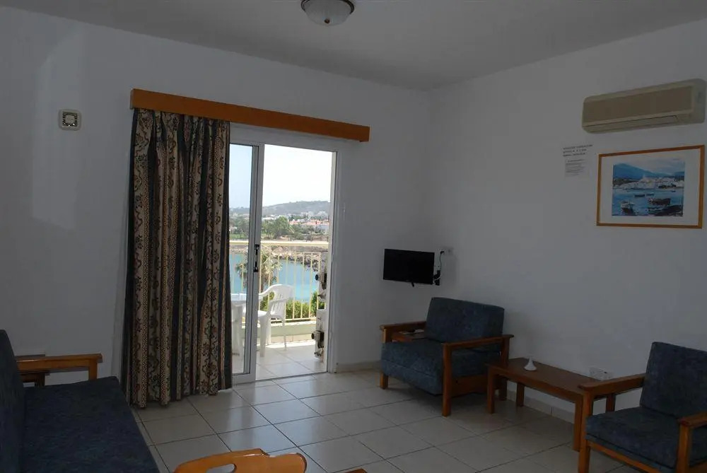 Maistrali Hotel Apts
