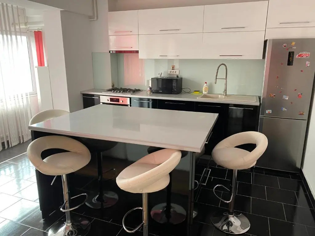 Cosmin Apartament Sondelor 4