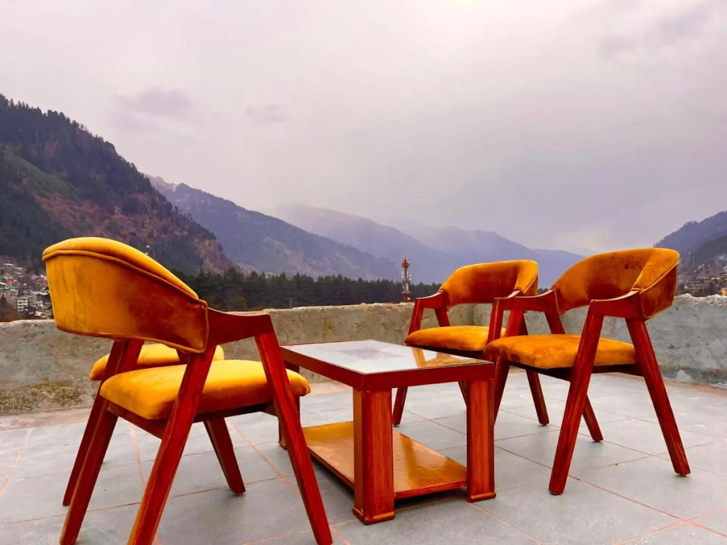 Le Green Resort, Mall Road Manali