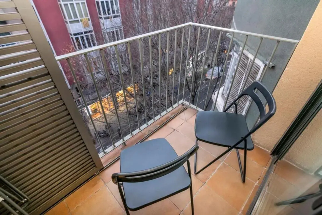 Modern and bright apartment in Eixample 4-2