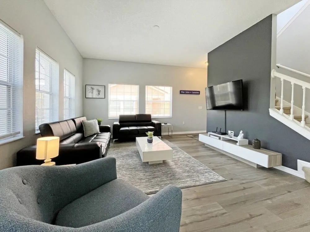 Villa Azul 4 Bedroom Townhouse by RedAwning