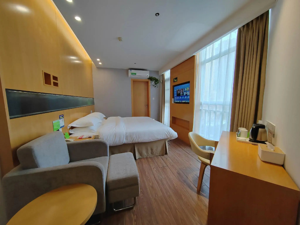 Vatica Xuzhou High Speed Railway Station Hotel