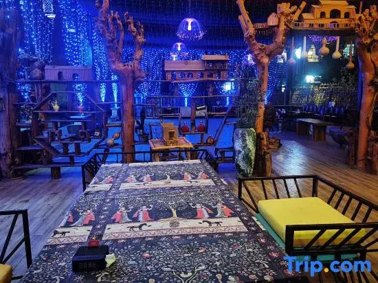 Tukes Ligong Be Courtyard Homestay Reception Center