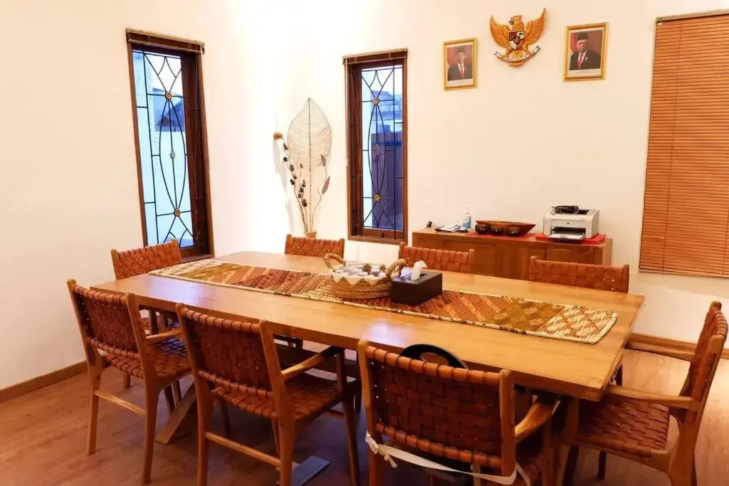 Villa kantor 4 bedroom and 2 Meeting Room