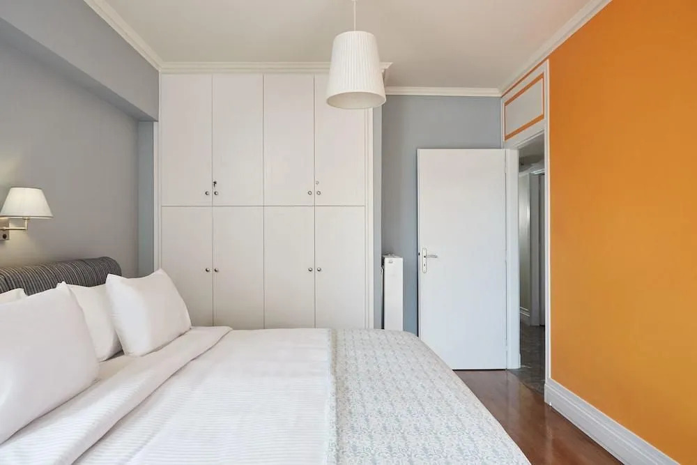 Fabulous 3BD Apt close to Kalimarmaro