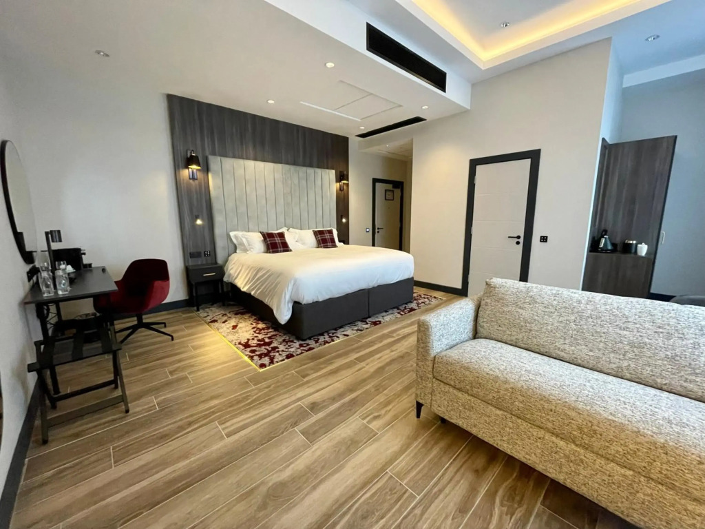 Tynecastle Park Hotel