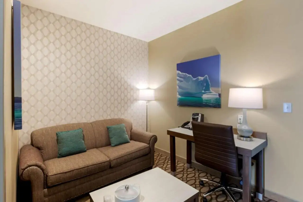 Best Western Plus St. John's Airport Hotel And Suites